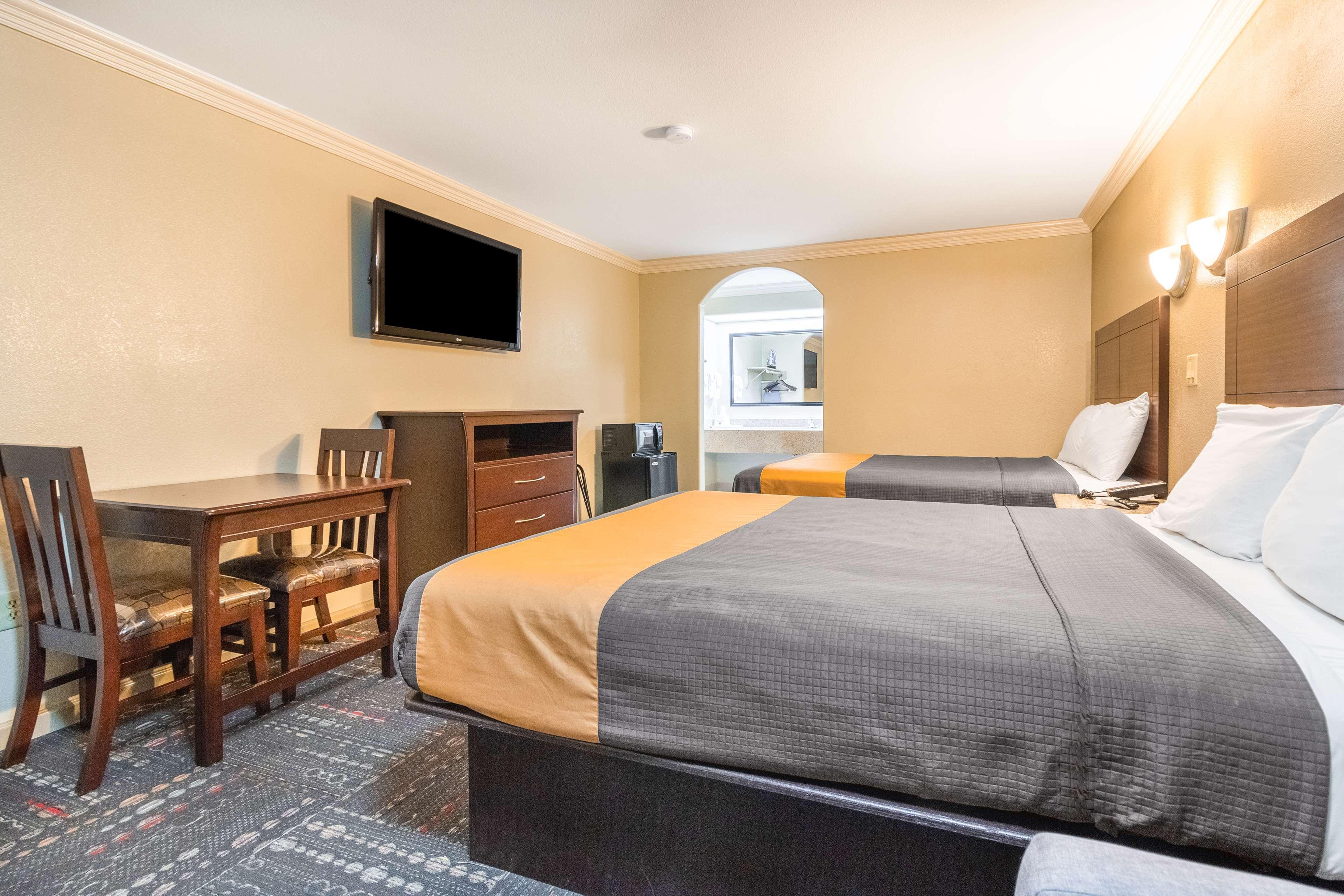 Hotel Dan Inn Uberaba & Convencoes By Nacional Inn Buitenkant foto