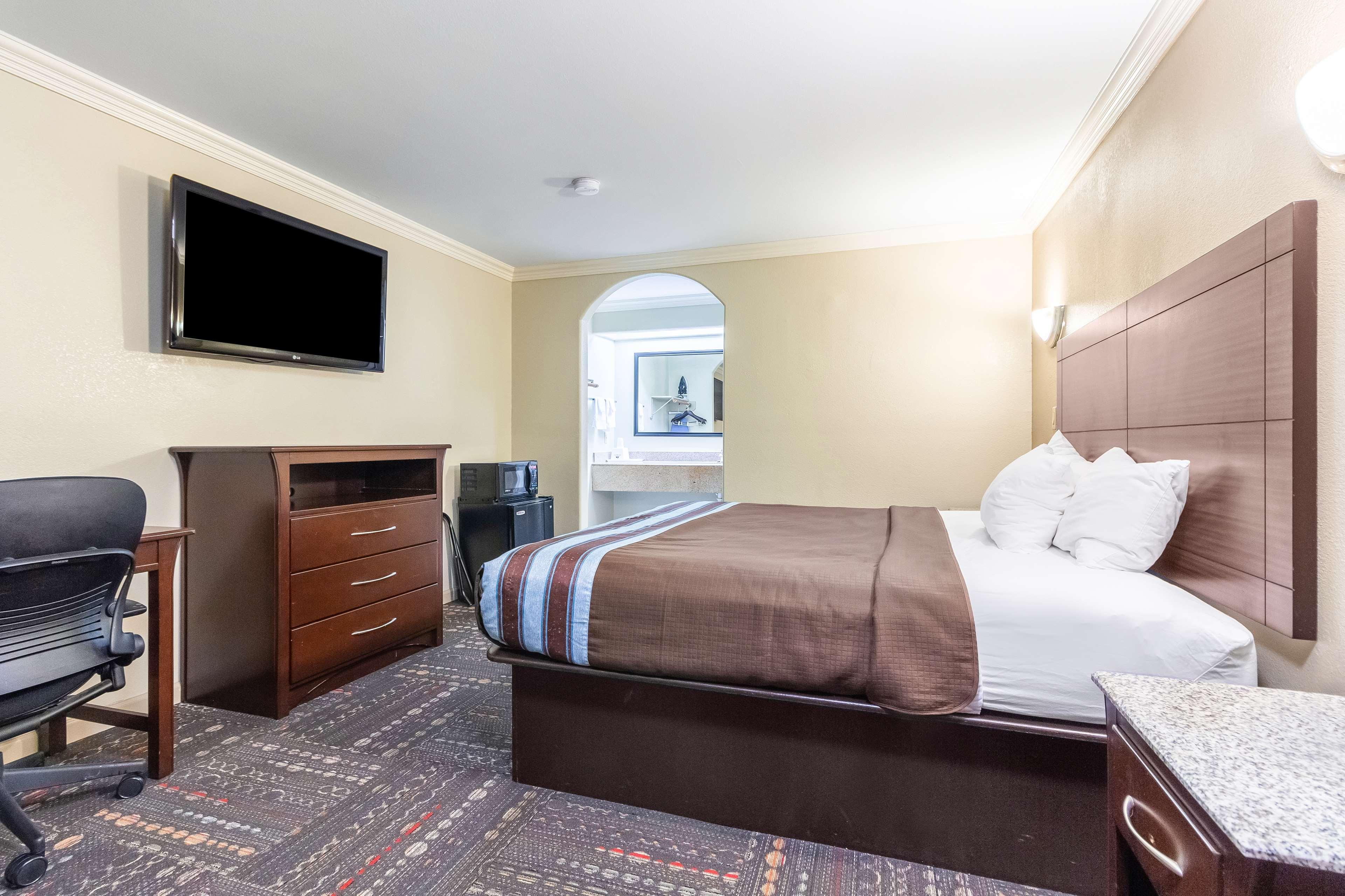 Hotel Dan Inn Uberaba & Convencoes By Nacional Inn Buitenkant foto
