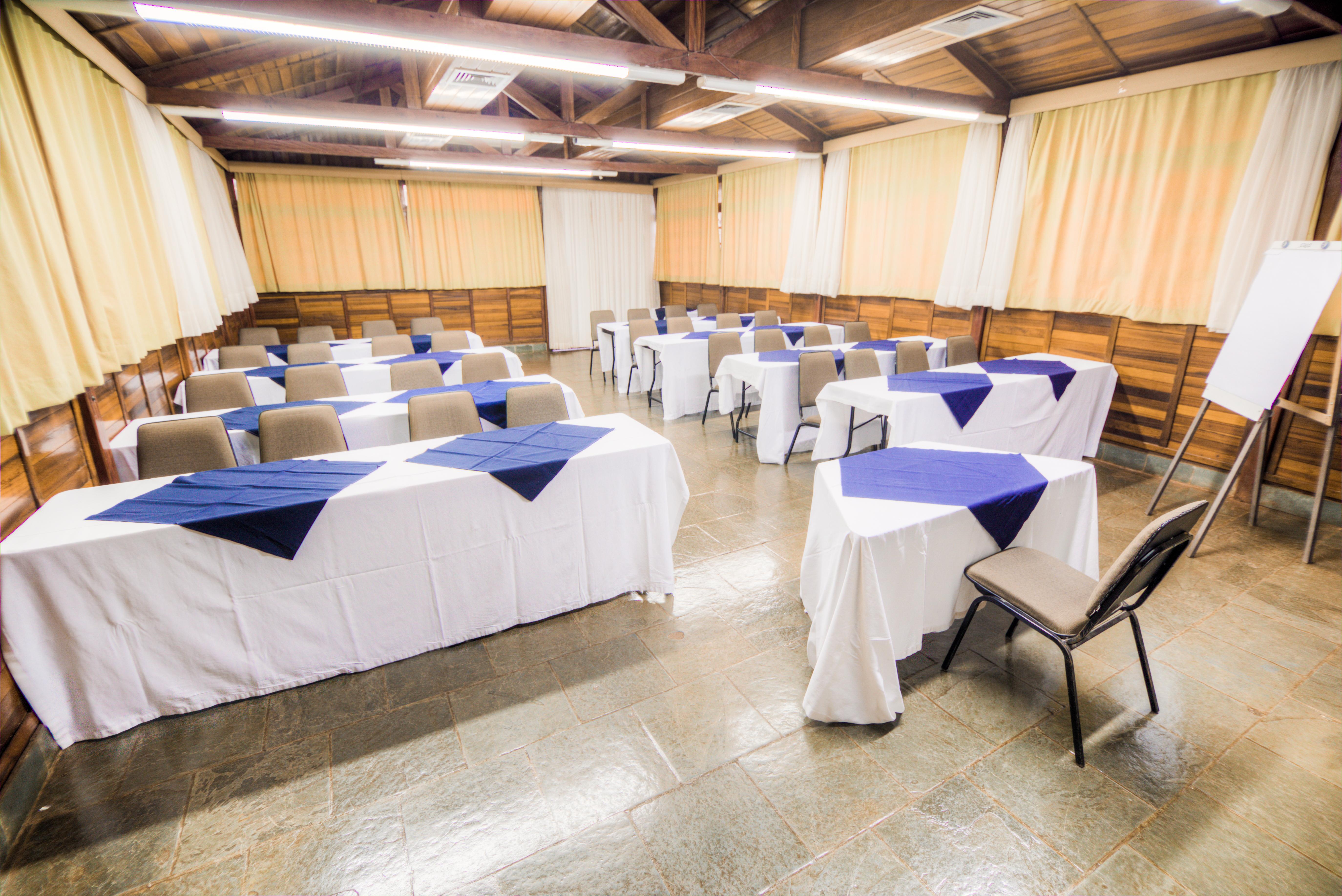 Hotel Dan Inn Uberaba & Convencoes By Nacional Inn Buitenkant foto